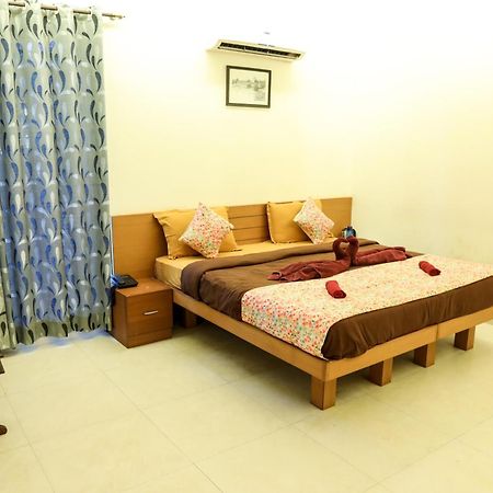 Surya Kiran Miramar Bed & Breakfast Panaji Rom bilde