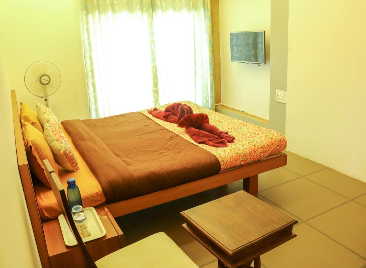 Surya Kiran Miramar Bed & Breakfast Panaji Eksteriør bilde