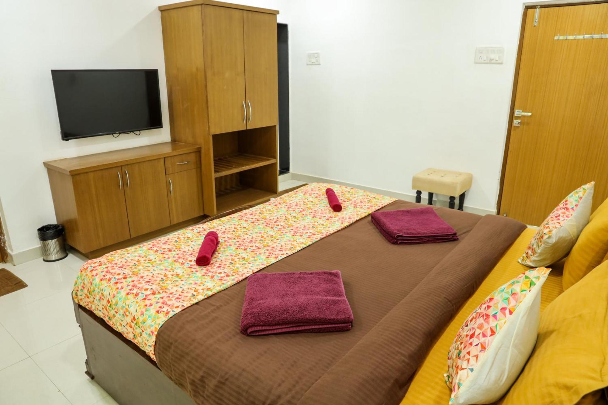 Surya Kiran Miramar Bed & Breakfast Panaji Rom bilde